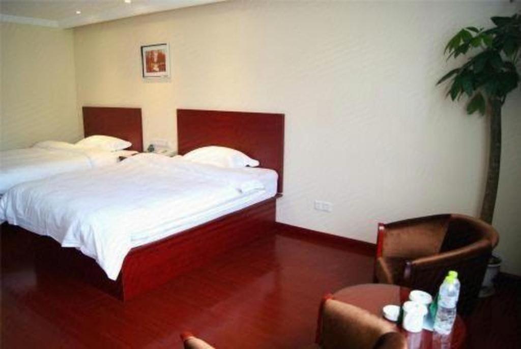 Greentree Inn Taiyuan Pingyang Road Business Hotel מראה חיצוני תמונה